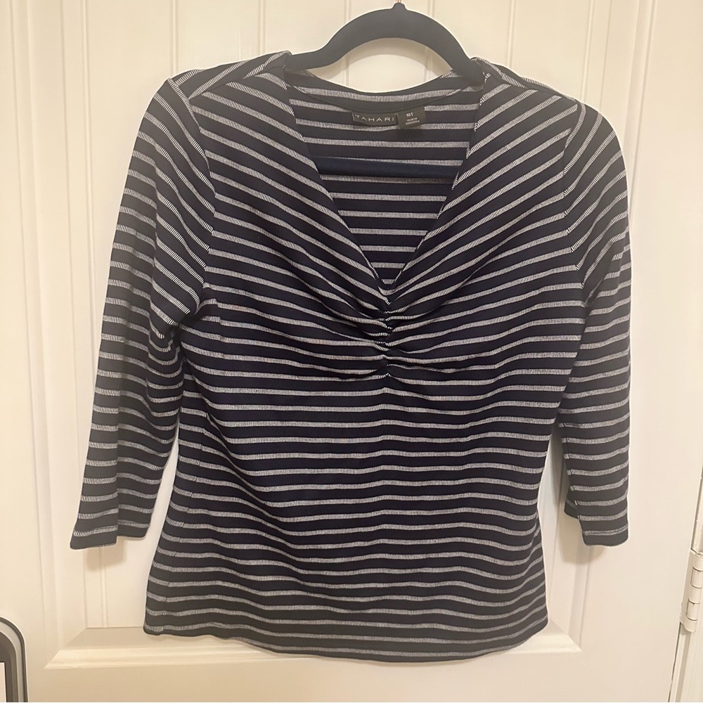 Tahari Size Large Navy Striped Women's Top